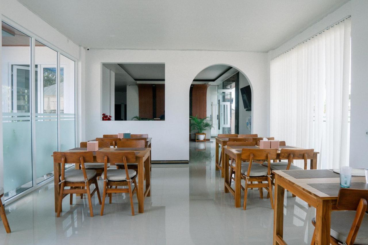 Christika Homestay Labuan Bajo Ngoại thất bức ảnh
