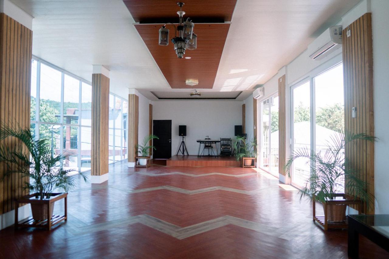 Christika Homestay Labuan Bajo Ngoại thất bức ảnh