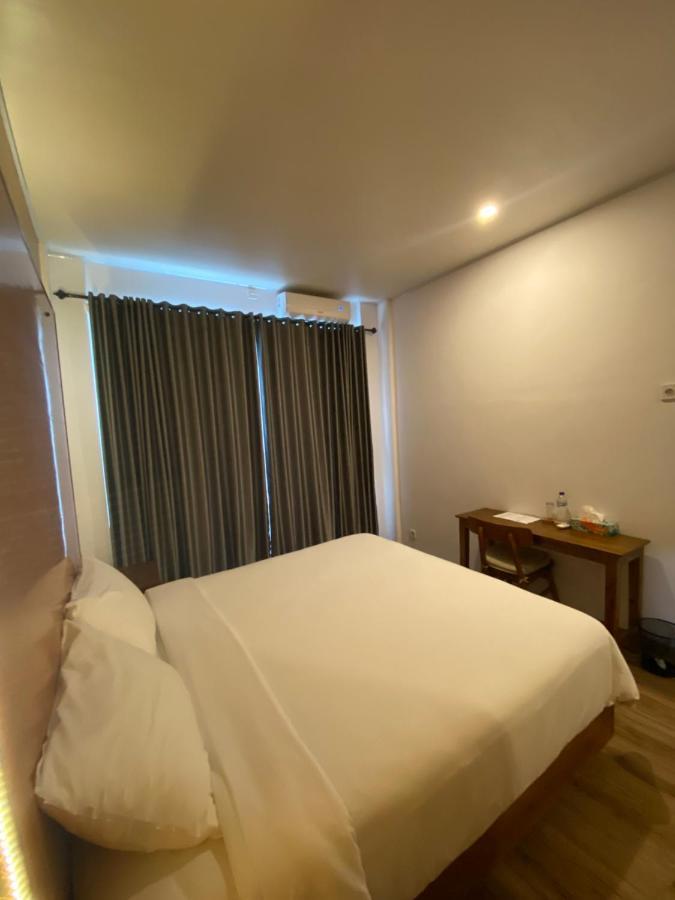 Christika Homestay Labuan Bajo Ngoại thất bức ảnh