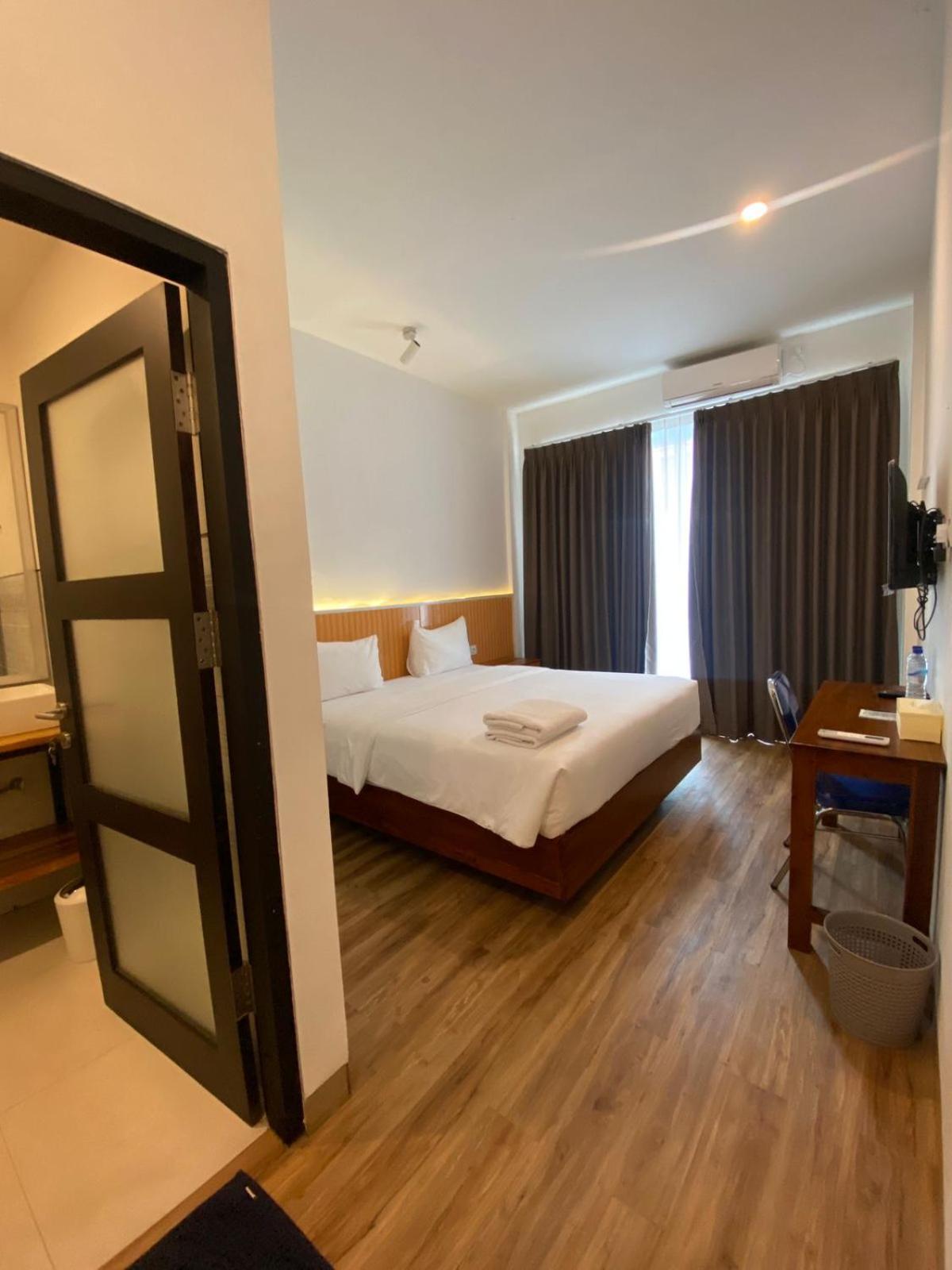 Christika Homestay Labuan Bajo Ngoại thất bức ảnh